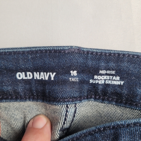 NWT Old Navy Women's Darkwash Midrise Rockstar Skinny Jeans Distress Size 16Tall - Picture 7 of 12